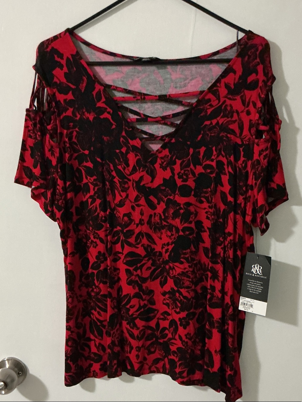 Rock & Republic Red and Black Floral Cold-Shoulder Lattice V-Neck Top